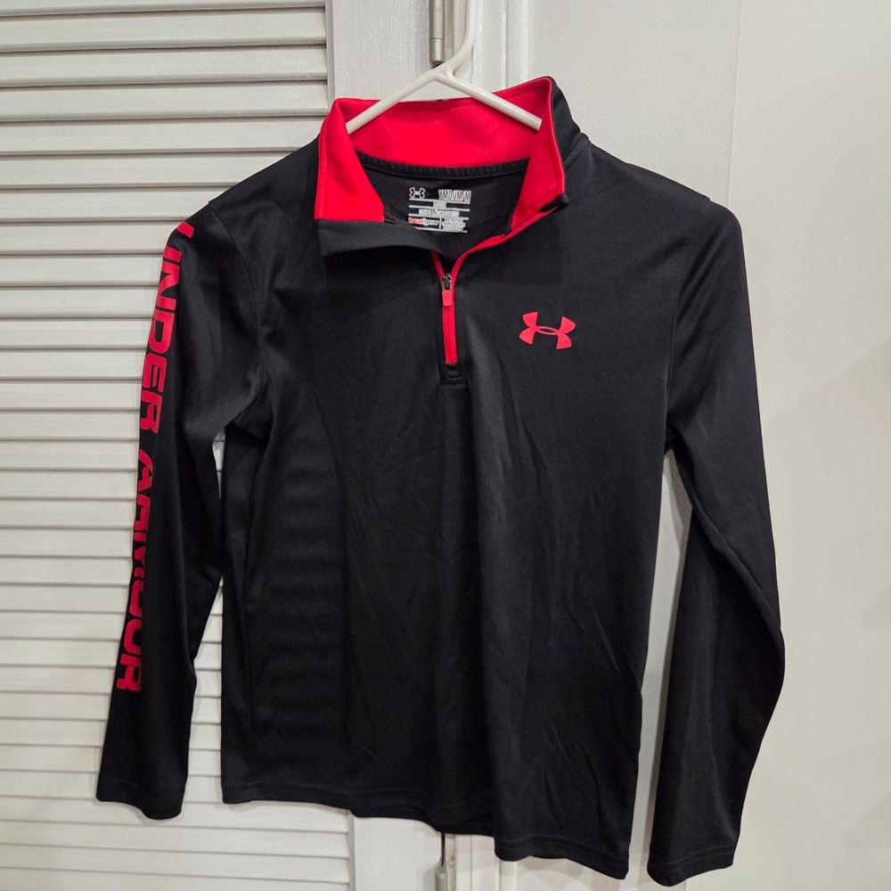Under Armour HeatGear Boys Medium Black Red Quarter Zip Long Sleeve Shirt